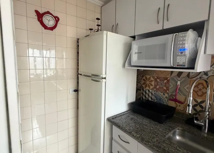 Apartamento central, novo e com garagem em Curitiba